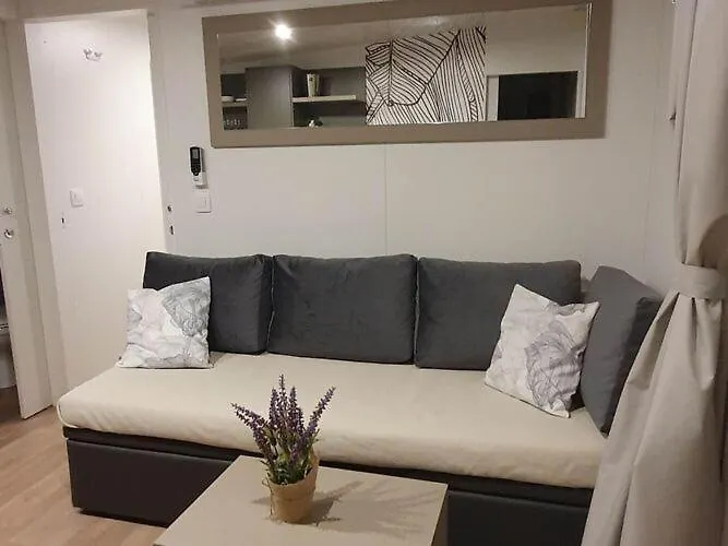 Mobile Homes Karlo & Dino - Two Bedroom Mobile Home With Terrace Pula