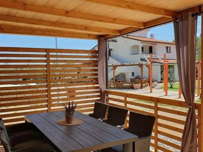Mobile Homes Karlo & Dino - Two Bedroom Mobile Home With Terrace Pula Holiday home