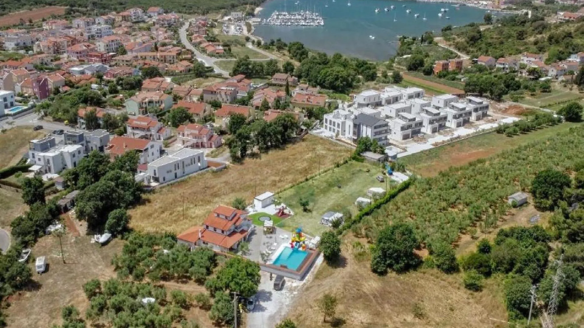 Mobile Homes Karlo & Dino - Two Bedroom Mobile Home With Terrace Pula Holiday home